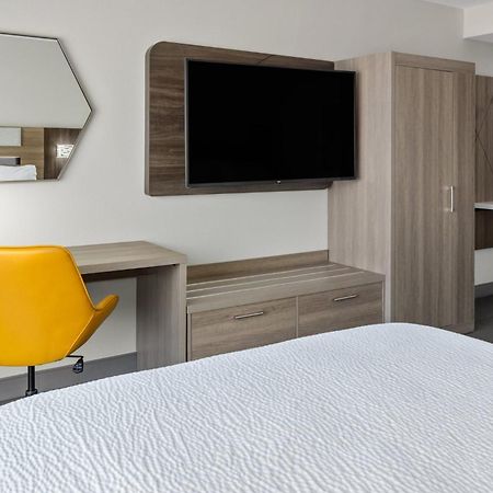 Holiday Inn Express & Suites Waynesboro East Dış mekan fotoğraf
