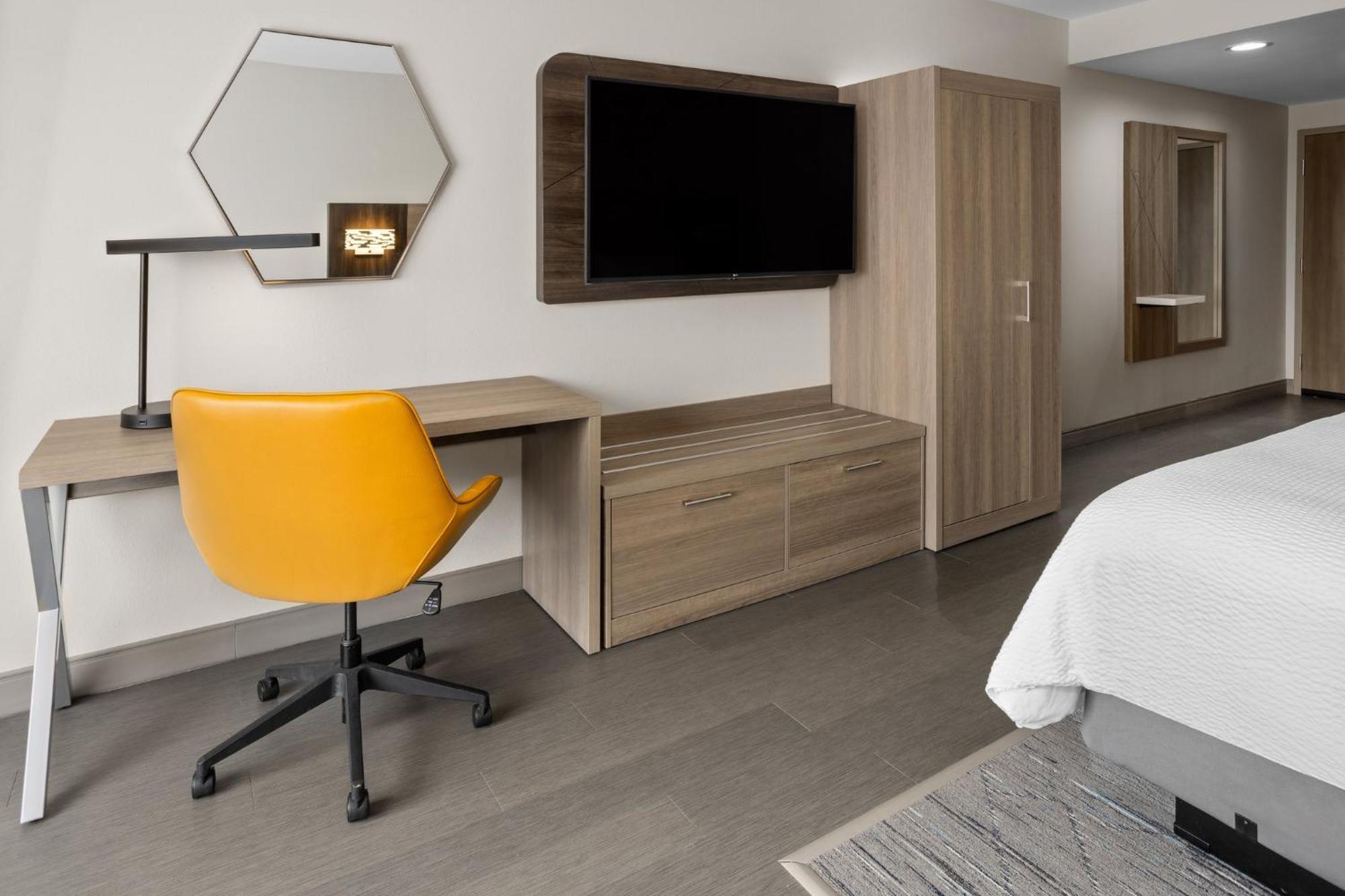 Holiday Inn Express & Suites Waynesboro East Dış mekan fotoğraf